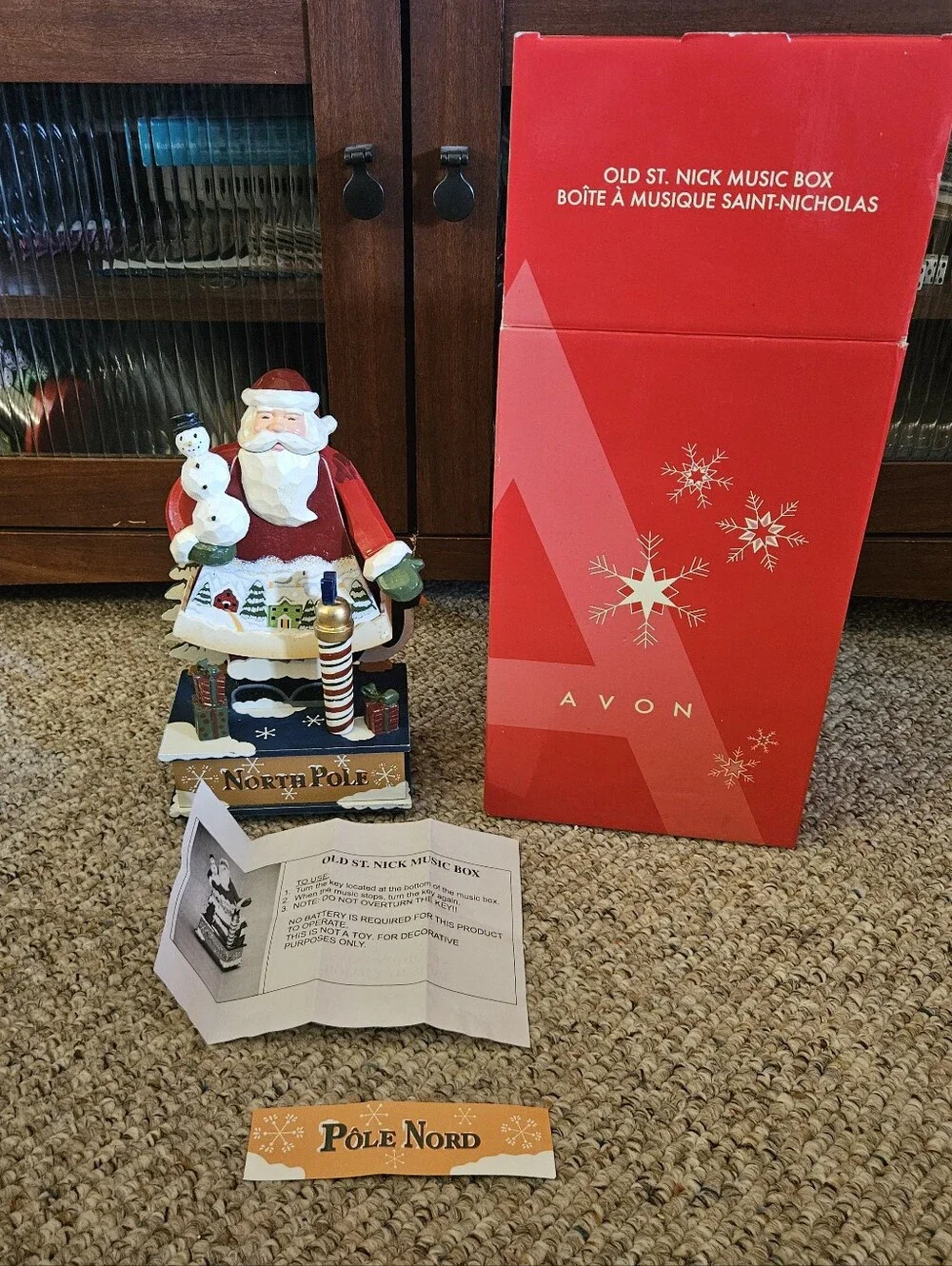 Avon 2005 Christmas St Nick Music Box